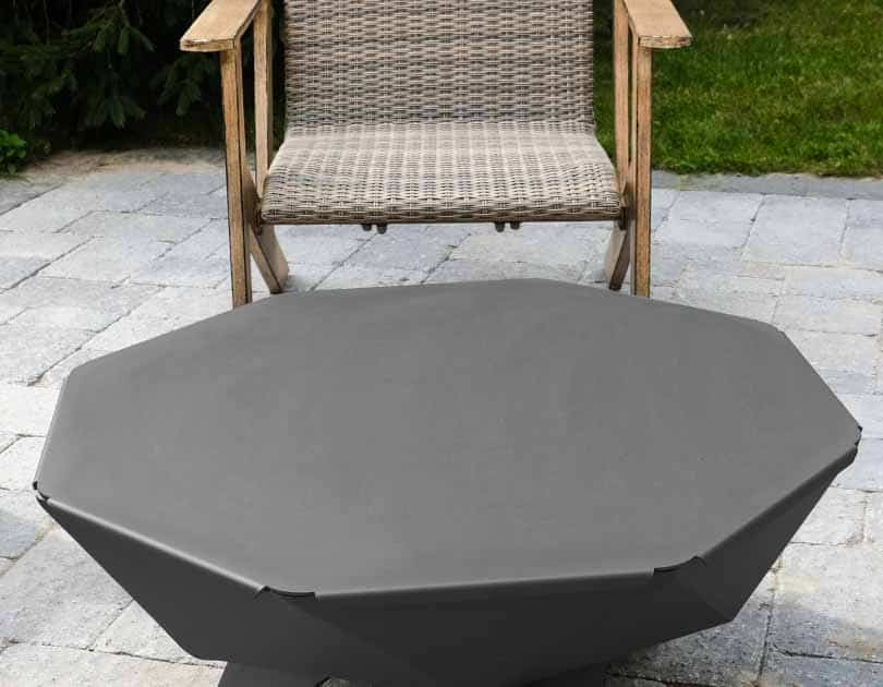 Steel lid tabletop for polygon fire pit