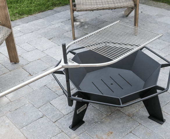 Stainless steel height adjustable BBQ Grill for over a campfire